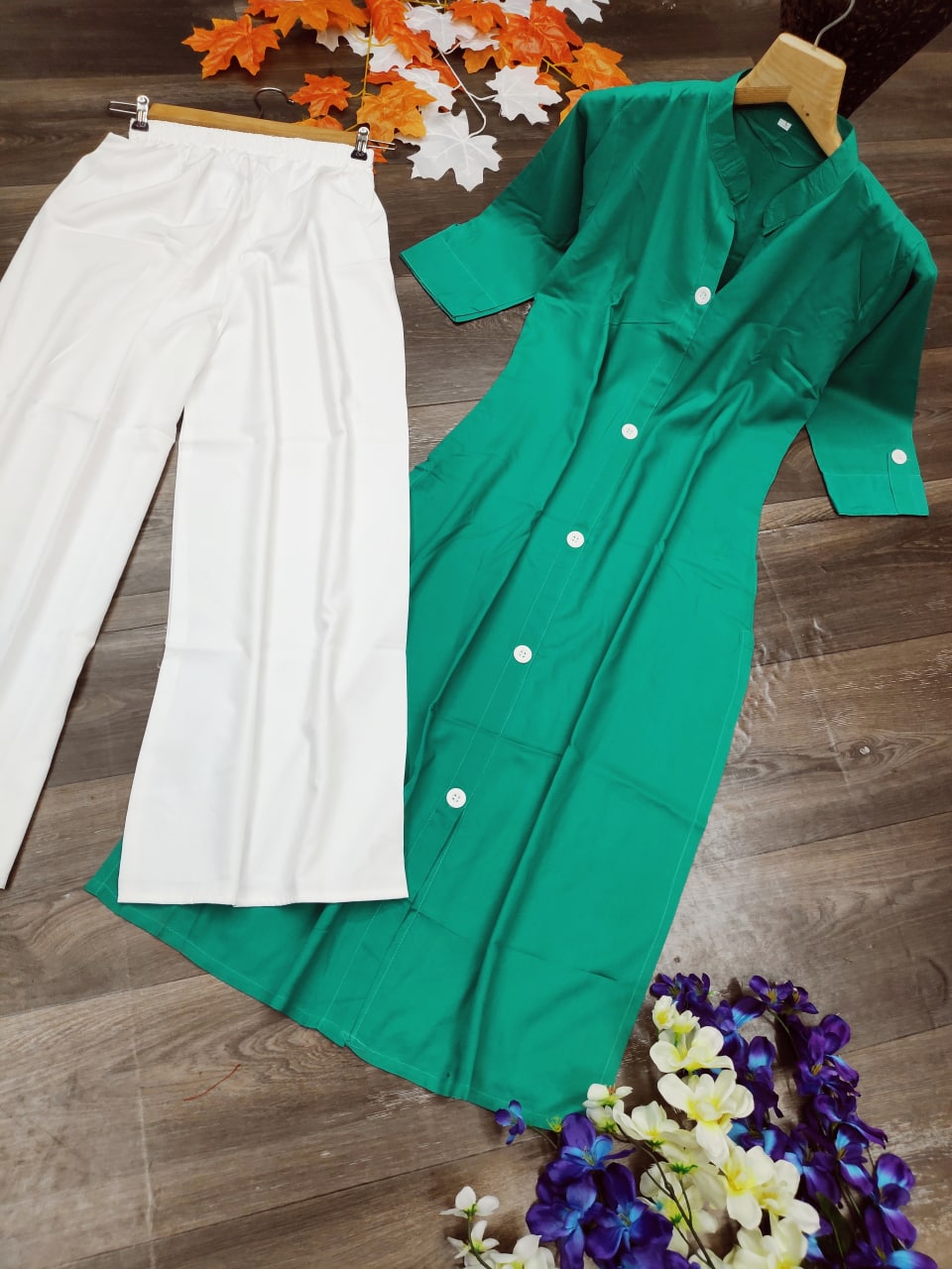 Soothing Off-White Rayon Kurti with Palazzo Set β¨